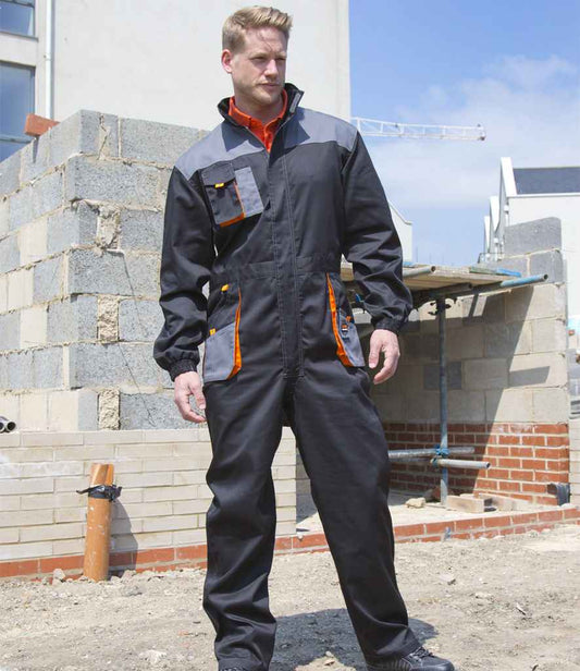 RS321 Black/Grey Model